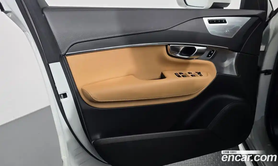 Volvo XC90 2023 2.0 автомат (гидро), фото 14