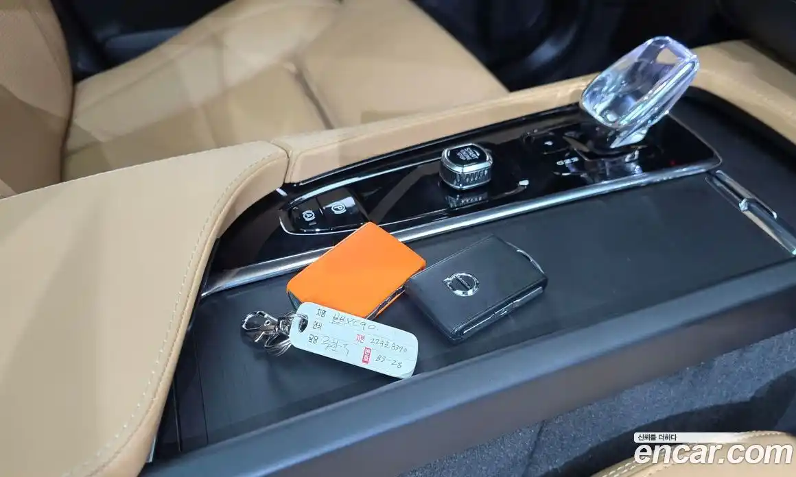 Volvo XC90 2023 2.0 автомат (гидро), фото 23