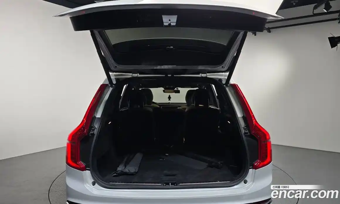 Volvo XC90 2023 2.0 автомат (гидро), фото 26