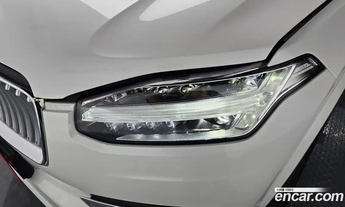 Volvo XC90 2023 2.0 автомат (гидро), фото 8