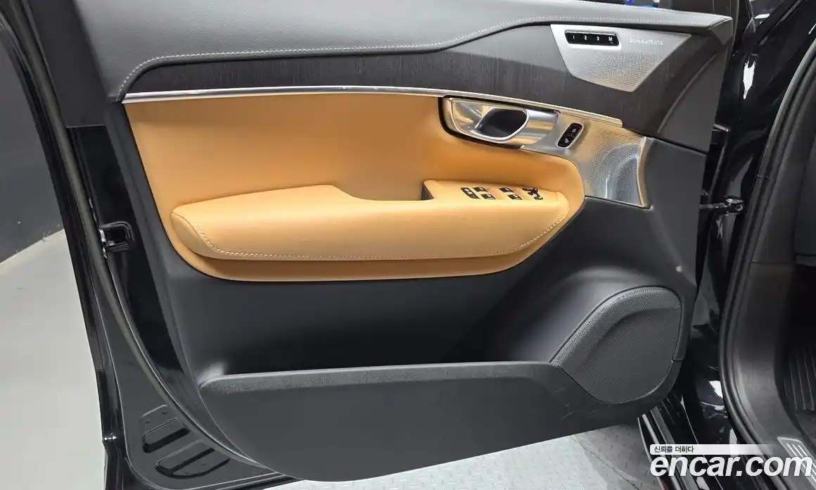 Volvo XC90 2023 2.0 автомат (гидро), фото 14