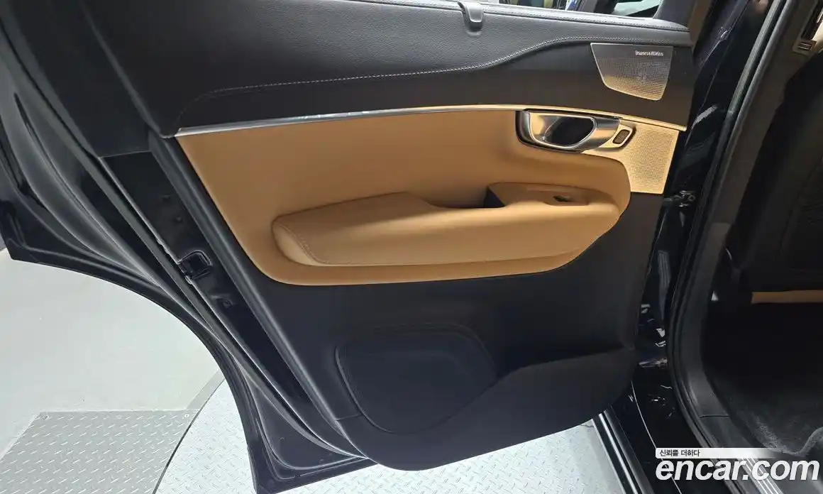 Volvo XC90 2023 2.0 автомат (гидро), фото 15