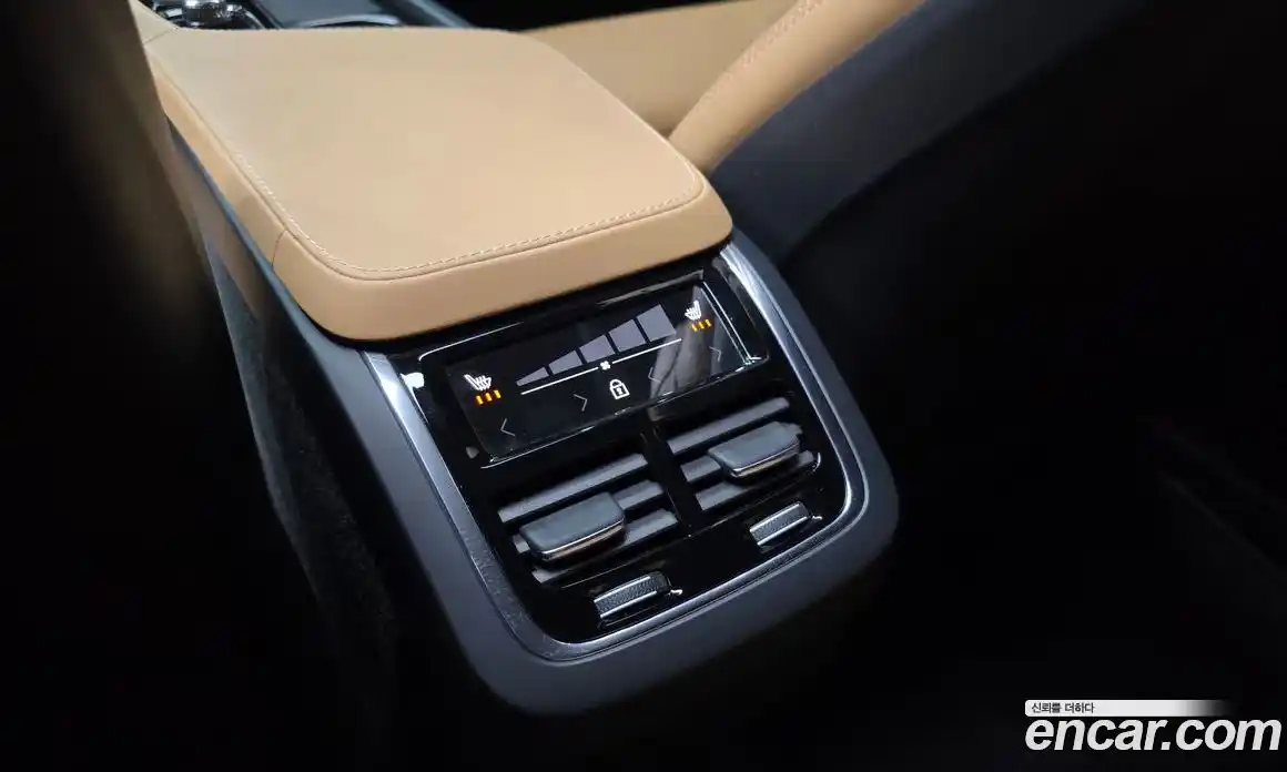 Volvo XC90 2023 2.0 автомат (гидро), фото 25