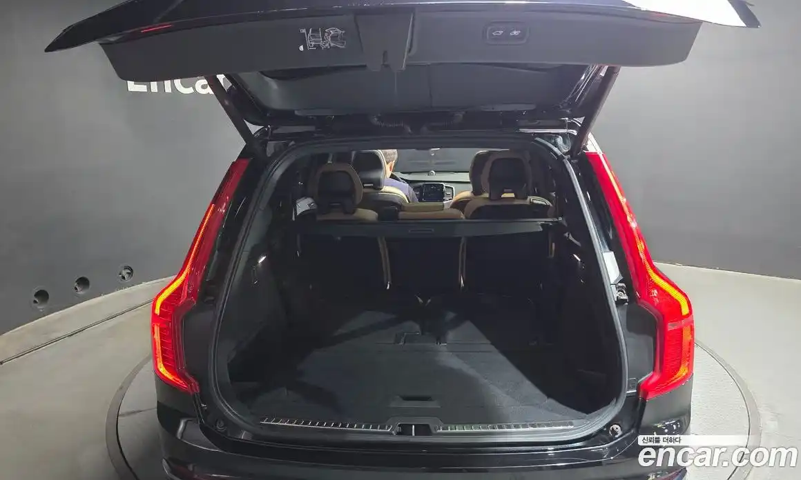 Volvo XC90 2023 2.0 автомат (гидро), фото 30