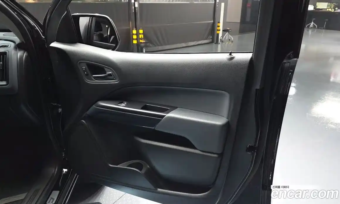 Chevrolet Colorado 2022 3.6 автомат (гидро), фото 14