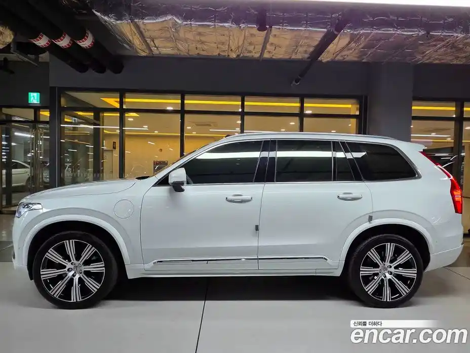 Volvo XC90 2022 2.0 автомат (гидро), фото 3