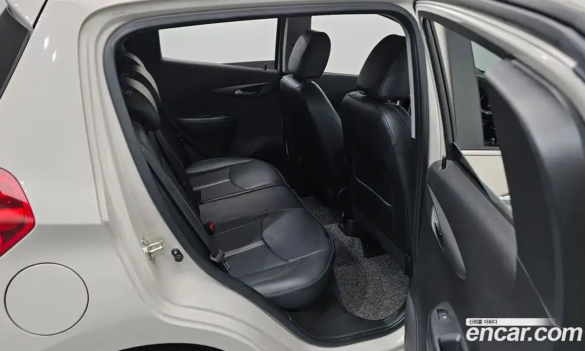 Chevrolet Spark 2018 1.0 автомат (гидро), фото 17