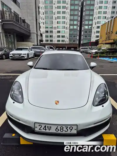 Porsche 718, 2018, 19 500 км