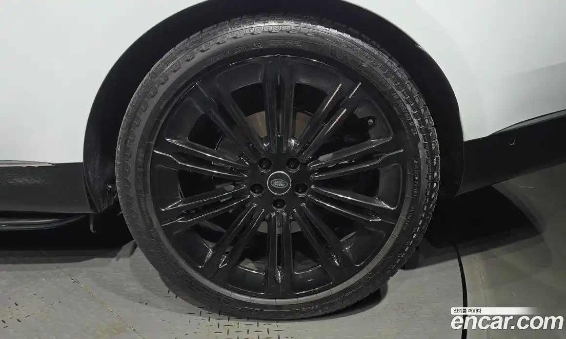 Land Rover Range Rover 2025 3.0 автомат (гидро), фото 7