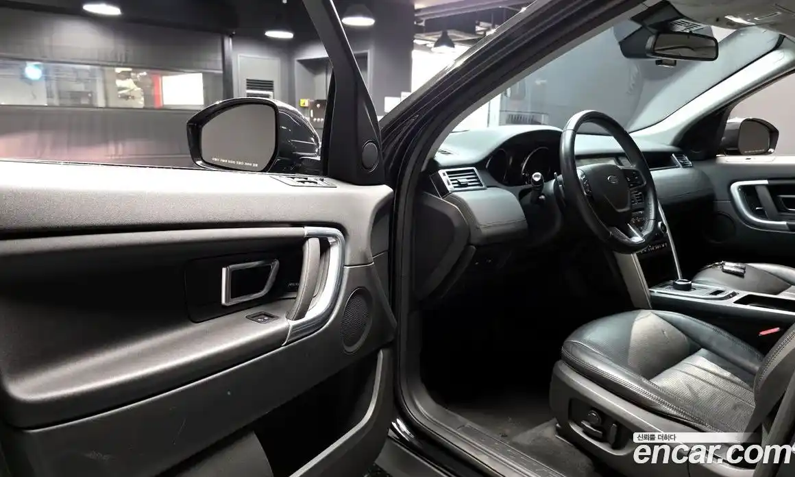 Land Rover Discovery Sport 2019 2.0 автомат (гидро), фото 10