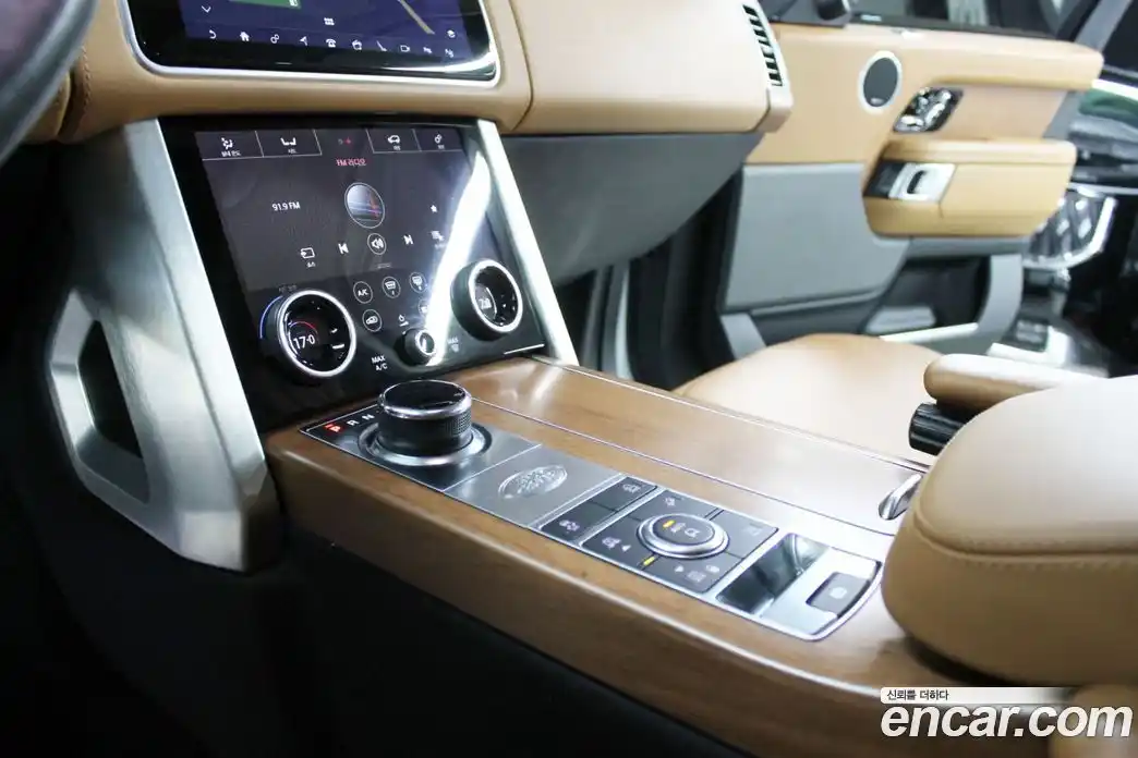 Land Rover Range Rover 2020 5.0 автомат (гидро), фото 16