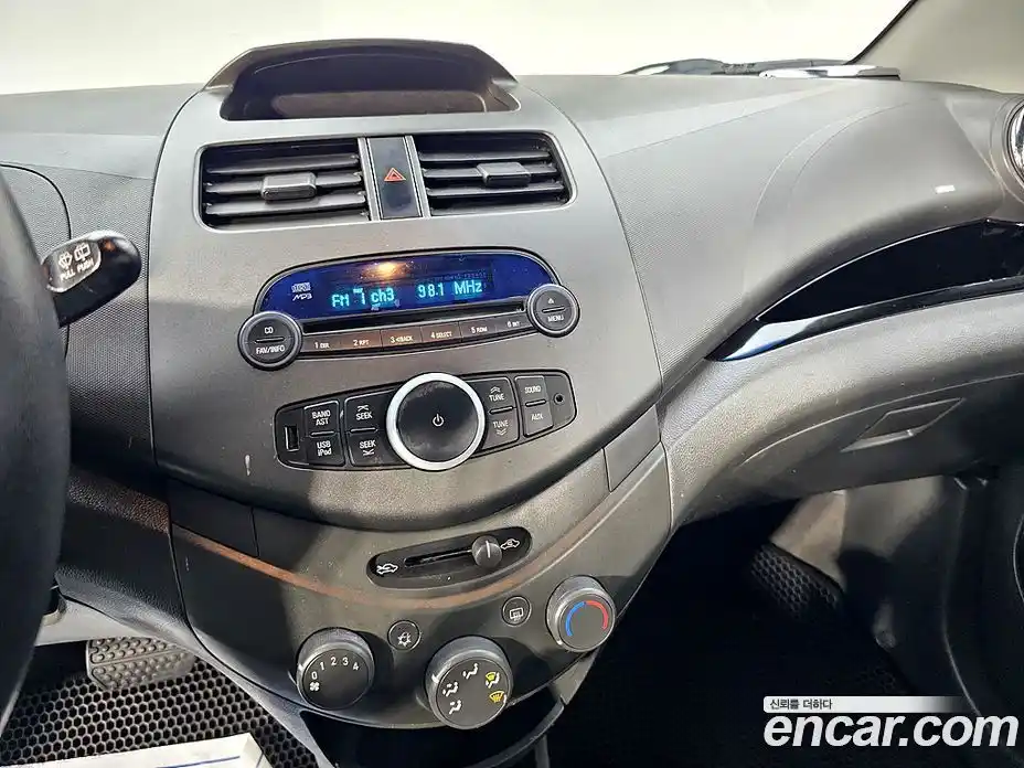 Chevrolet Spark 2011 1.0 автомат (гидро), фото 13