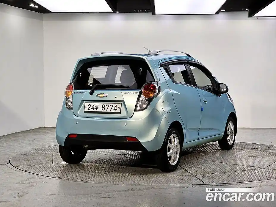 Chevrolet Spark 2011 1.0 автомат (гидро), фото 3