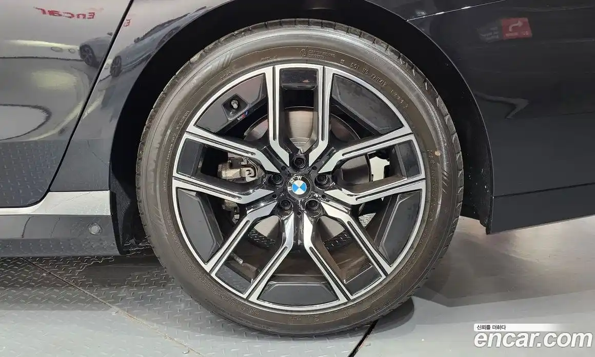 BMW 7 серия 2025 3.0 автомат (гидро), фото 7
