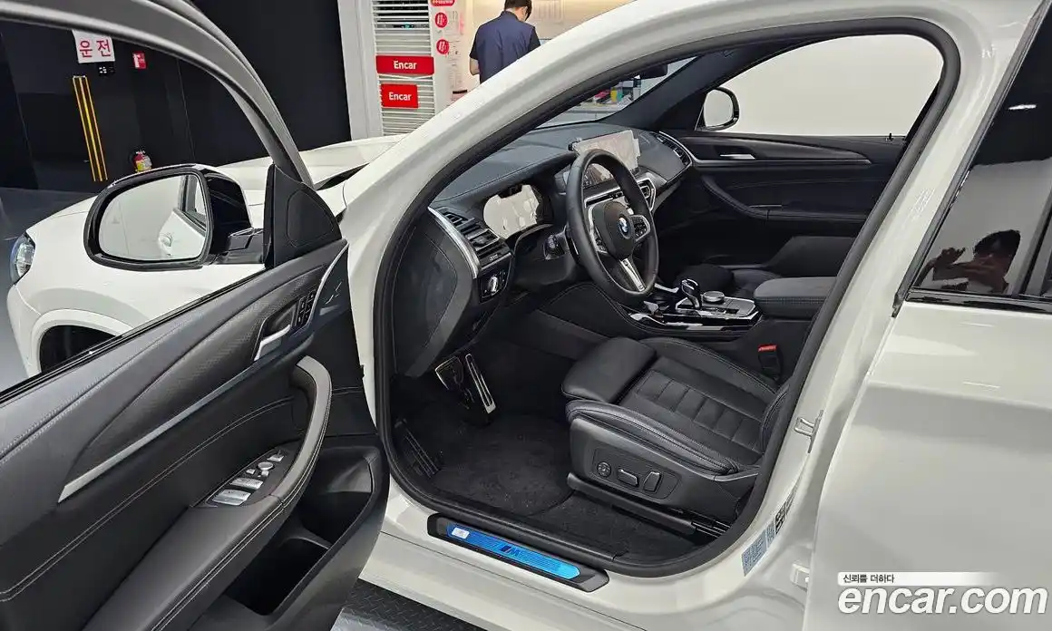 BMW X4 2025 2.0 автомат (гидро), фото 13