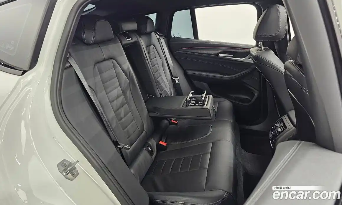 BMW X4 2025 2.0 автомат (гидро), фото 16