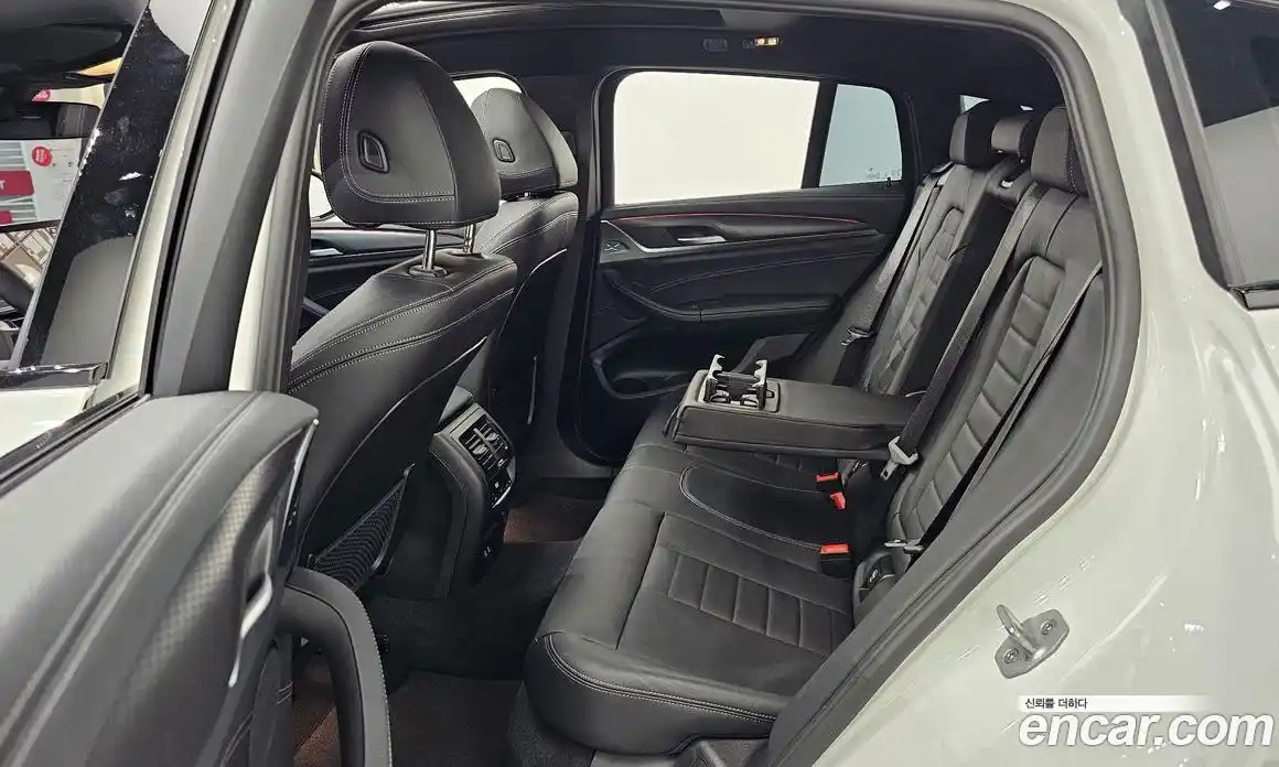 BMW X4 2025 2.0 автомат (гидро), фото 18