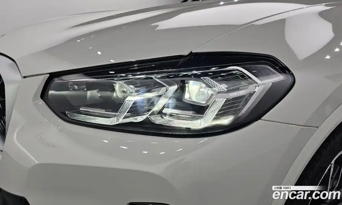 BMW X4 2025 2.0 автомат (гидро), фото 8