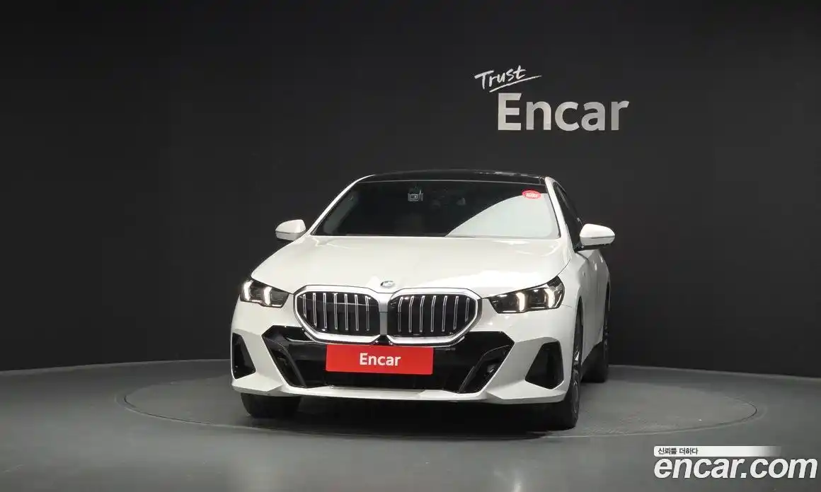 BMW 5 серия 2025 2.0 автомат (гидро), фото 3
