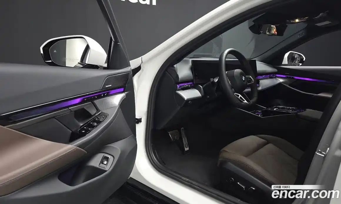 BMW 5 серия 2025 2.0 автомат (гидро), фото 10