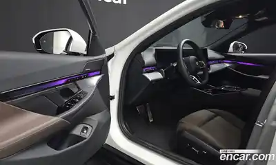 BMW 5 серия 2025 2.0 автомат (гидро), миниатюра 10