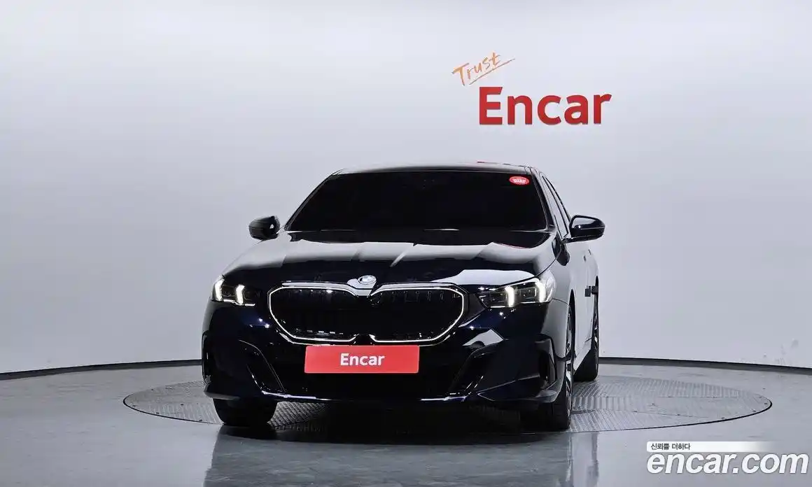 BMW 5 серия 2025 2.0 автомат (гидро), фото 3