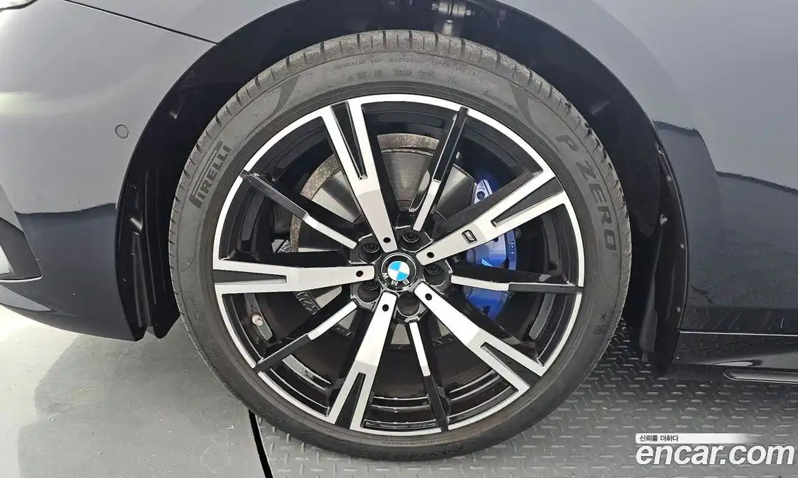BMW 5 серия 2025 2.0 автомат (гидро), фото 5