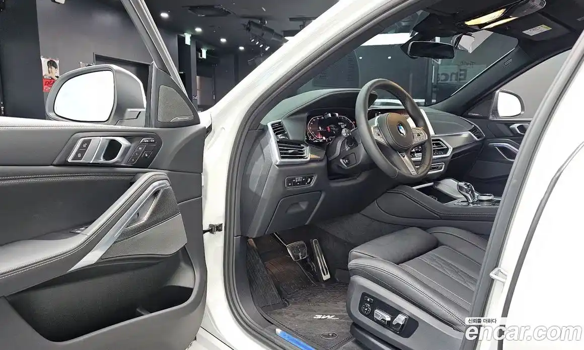 BMW X6 2023 3.0 автомат (гидро), фото 13