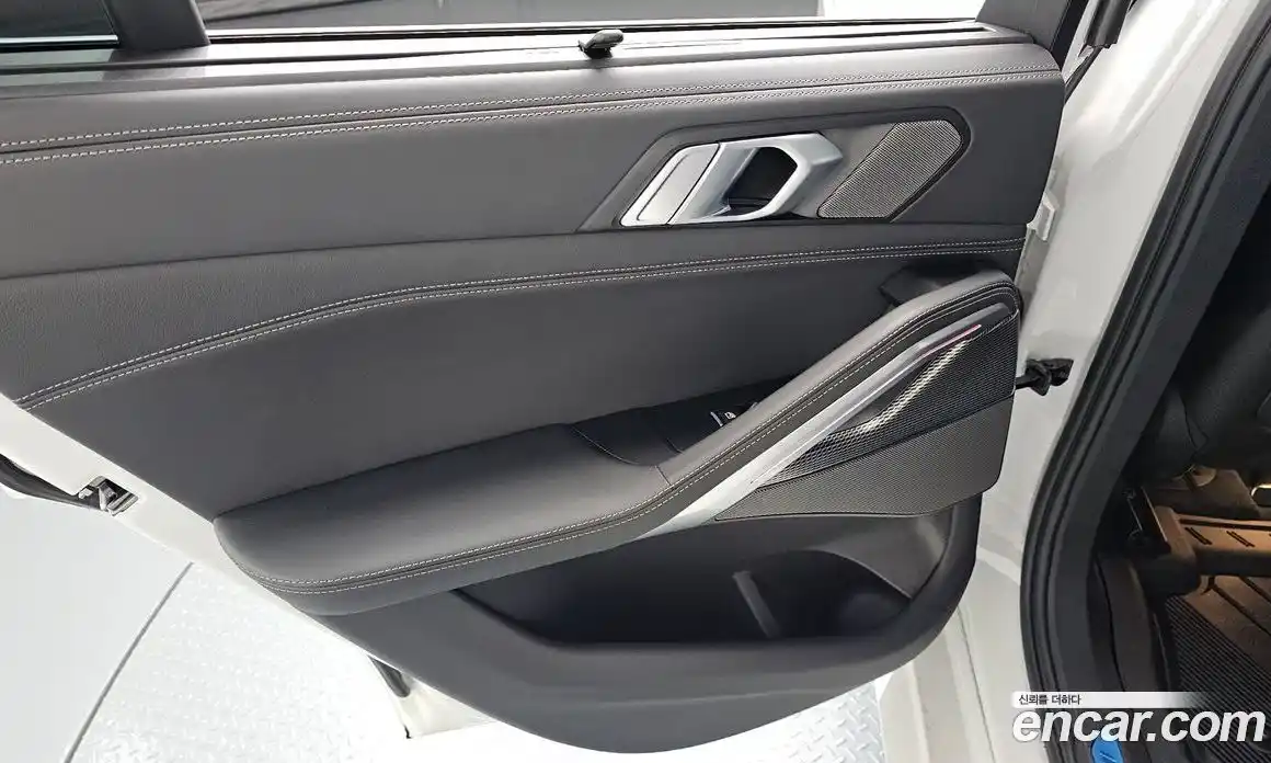 BMW X6 2023 3.0 автомат (гидро), фото 15