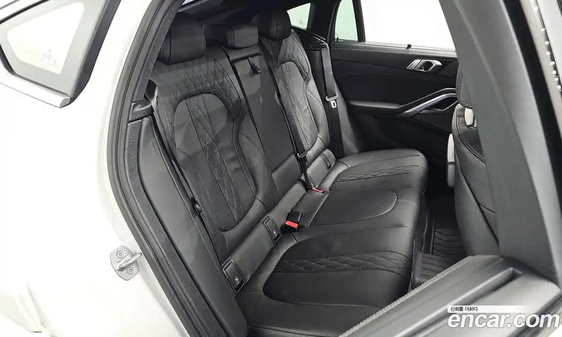 BMW X6 2023 3.0 автомат (гидро), фото 17