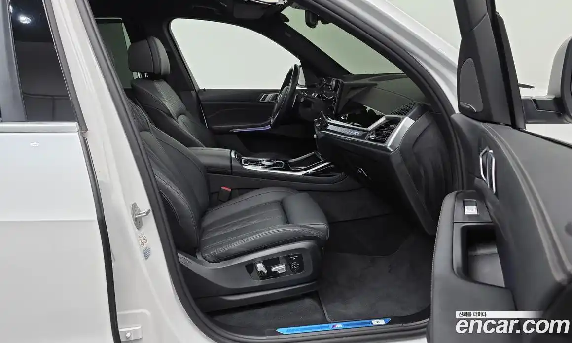 BMW X7 2023 3.0 автомат (гидро), фото 16