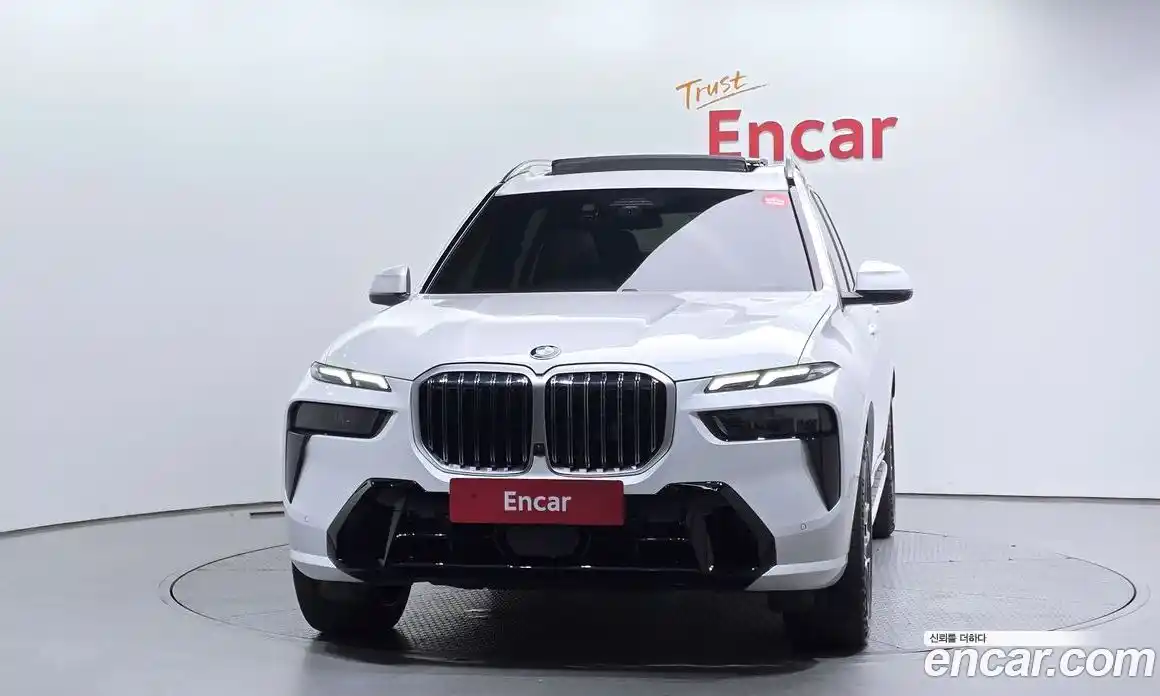BMW X7 2023 3.0 автомат (гидро), фото 3