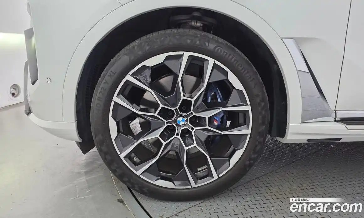 BMW X7 2023 3.0 автомат (гидро), фото 5