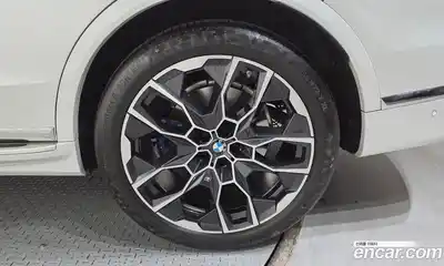 BMW X7 2023 3.0 автомат (гидро), миниатюра 7