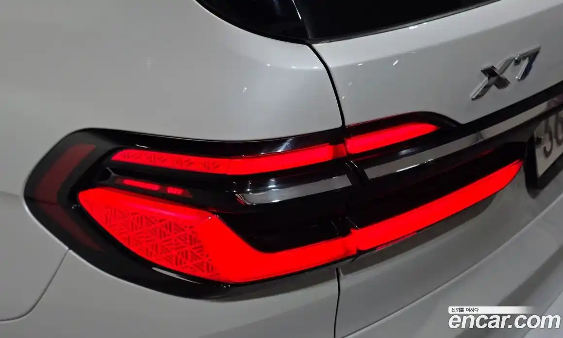 BMW X7 2023 3.0 автомат (гидро), фото 9