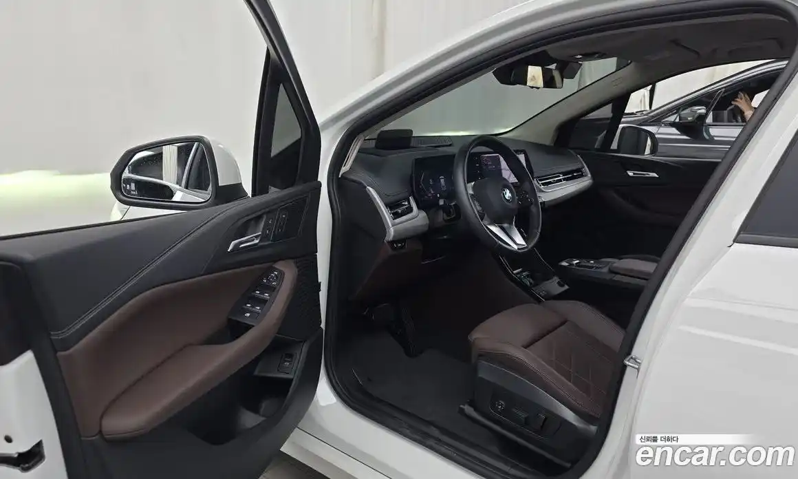 BMW 2 серия 2024 2.0 автомат (гидро), фото 13