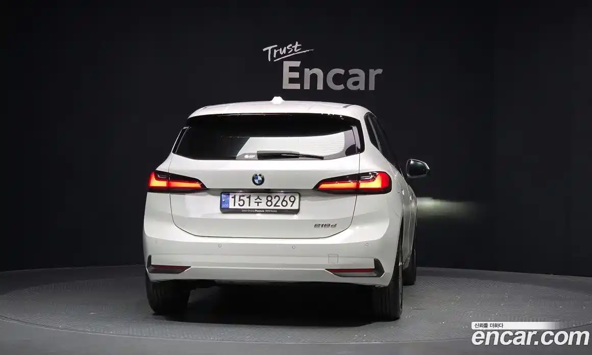 BMW 2 серия 2024 2.0 автомат (гидро), фото 4