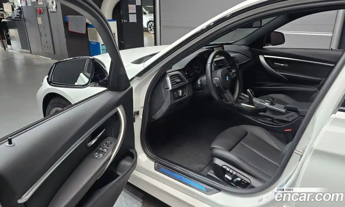 BMW 3 серия 2018 2.0 автомат (гидро), фото 13