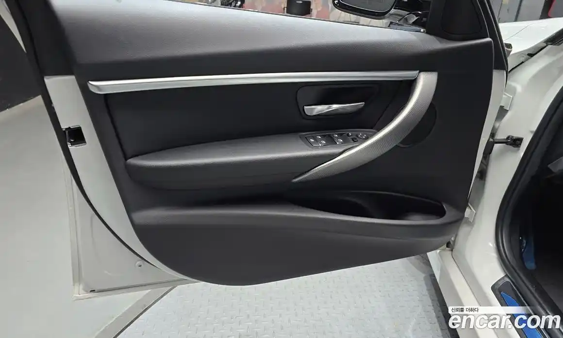 BMW 3 серия 2018 2.0 автомат (гидро), фото 14