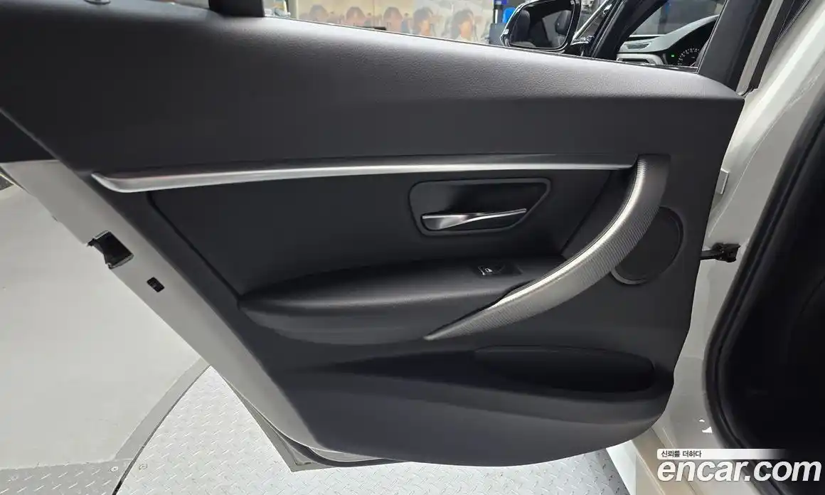 BMW 3 серия 2018 2.0 автомат (гидро), фото 15