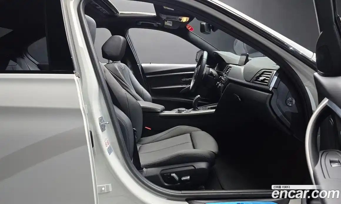 BMW 3 серия 2018 2.0 автомат (гидро), фото 16