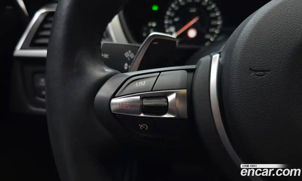 BMW 3 серия 2018 2.0 автомат (гидро), фото 23