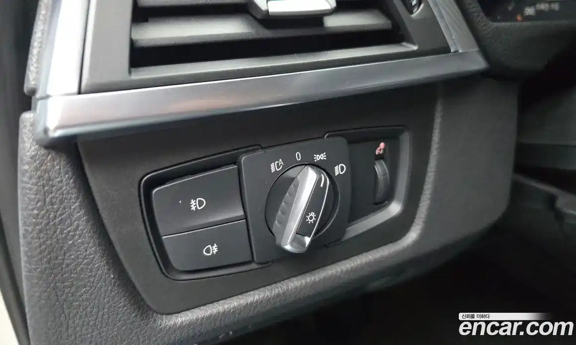 BMW 3 серия 2018 2.0 автомат (гидро), фото 25