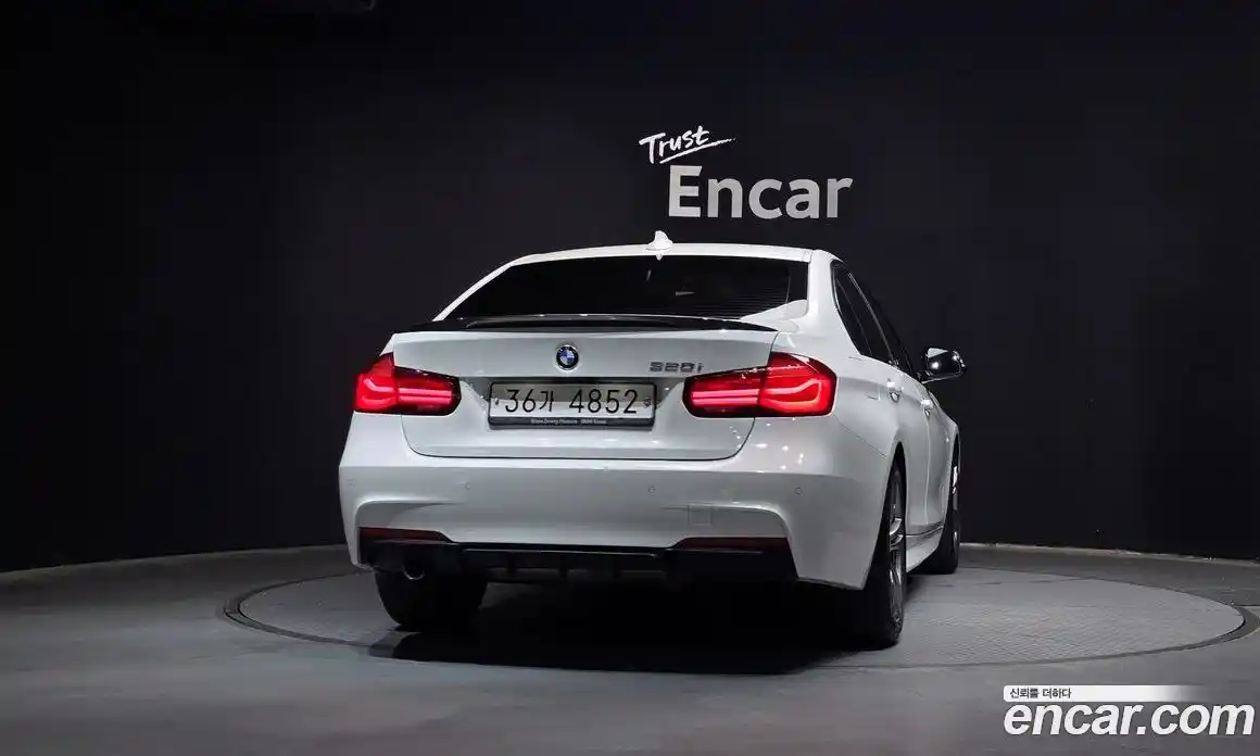BMW 3 серия 2018 2.0 автомат (гидро), фото 4