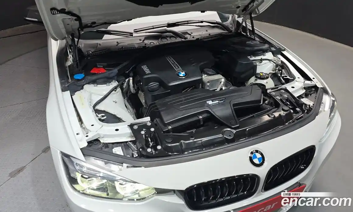 BMW 3 серия 2018 2.0 автомат (гидро), фото 6