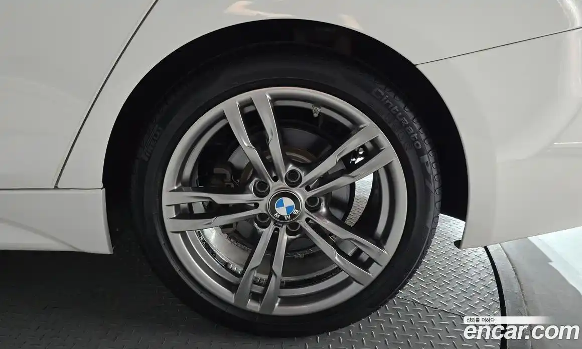 BMW 3 серия 2018 2.0 автомат (гидро), фото 7
