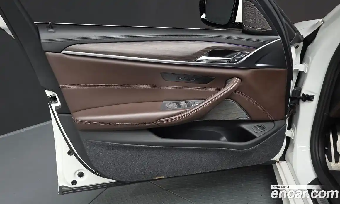 BMW 5 серия 2020 2.0 автомат (гидро), фото 13