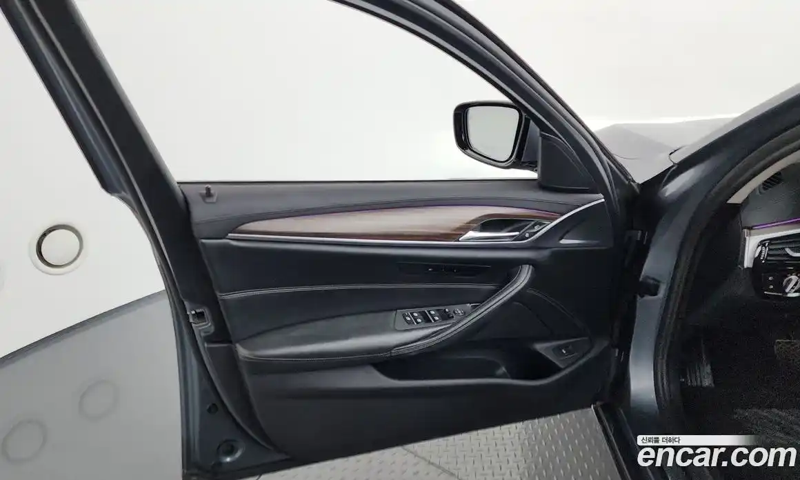 BMW 5 серия 2018 2.0 автомат (гидро), фото 14
