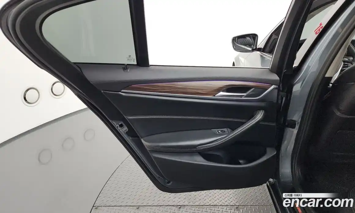 BMW 5 серия 2018 2.0 автомат (гидро), фото 15