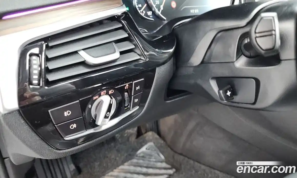 BMW 5 серия 2018 2.0 автомат (гидро), фото 37